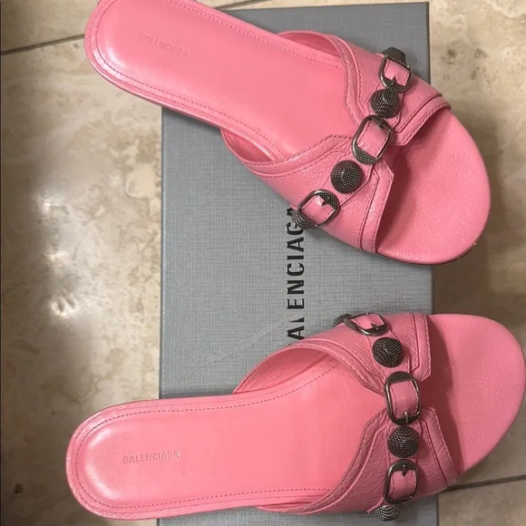 Balenciaga Pink Sandals with Gun Metal, Glossy Finish - Picture 4 of 6